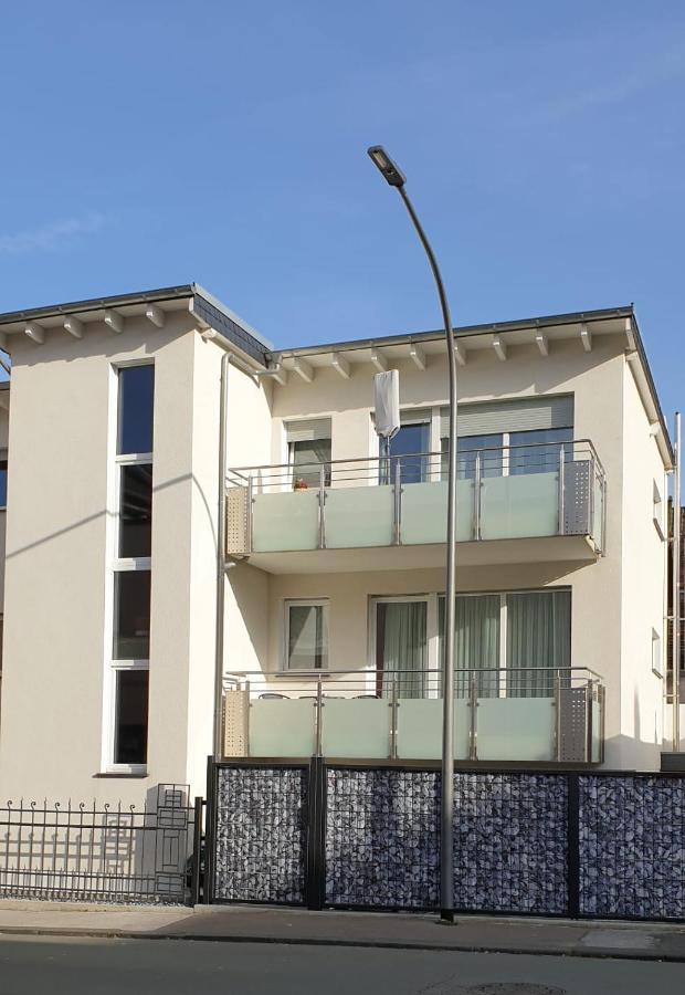 Hochwertige 85qm-wohnung In Wuppertal-vohwinkel Apartment