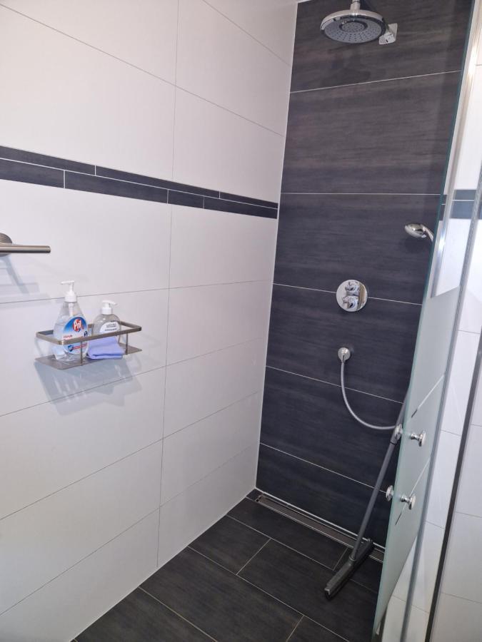 Hochwertige 85qm-wohnung In Wuppertal-vohwinkel Apartment *