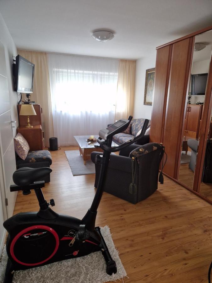 Hochwertige 85qm-wohnung In Wuppertal-vohwinkel Apartment